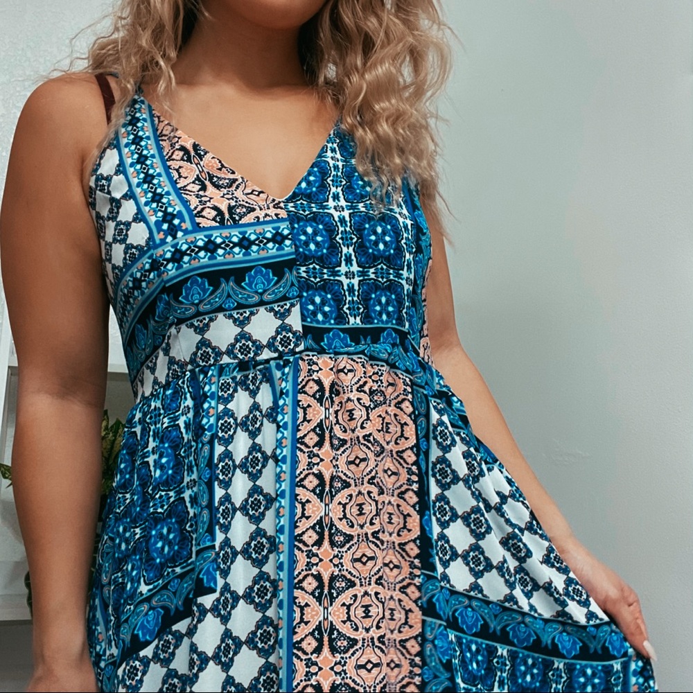 Cute Mini Dress - Picture 2 of 4